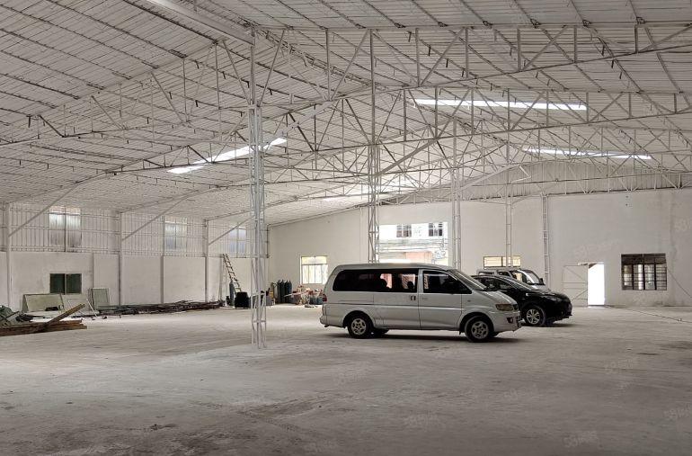 东莞厚街镇独门独院厂房，厂房交通方便，周边没有居民，行业不限