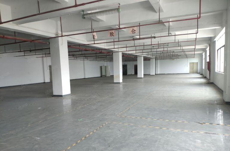 原房东独门独院！实际面积8700平厂房出租，办公室水电齐全