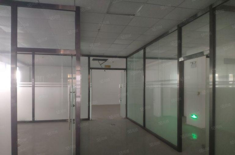 厚街工业大厦楼上1600平低价厂房出租，水电办公室齐全，