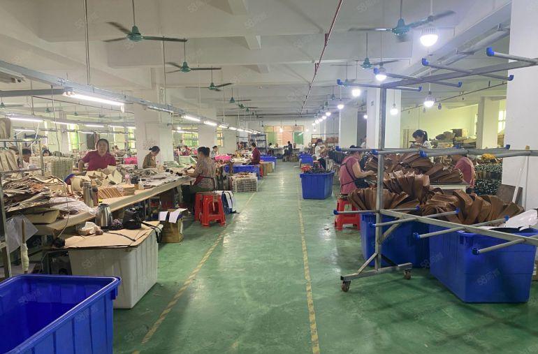 厚街镇1400平原房东易招工交通方便实际面积出租2吨货梯