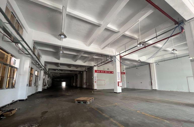 厚街靠近虎门一楼7米2300平方厂房出租，价格便宜，可分租