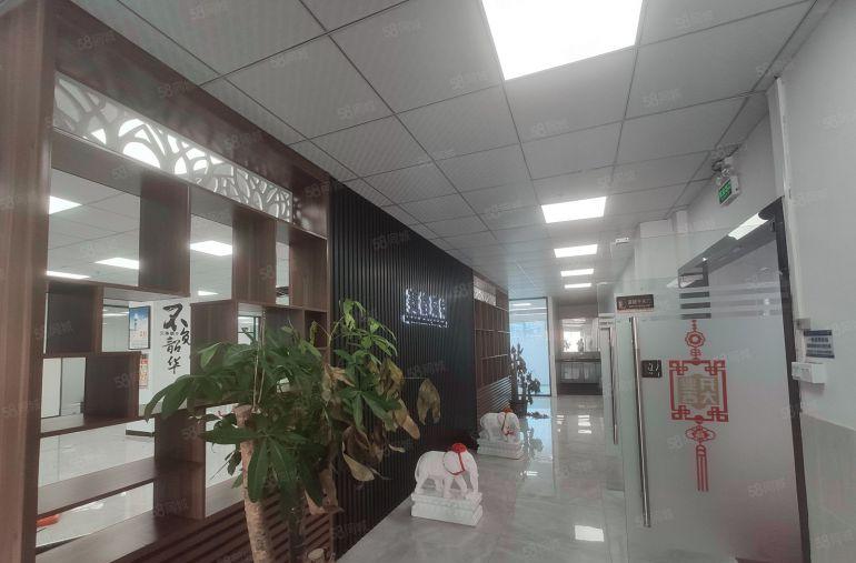 厚街体育公园三楼2000平方现成装修厂房出租