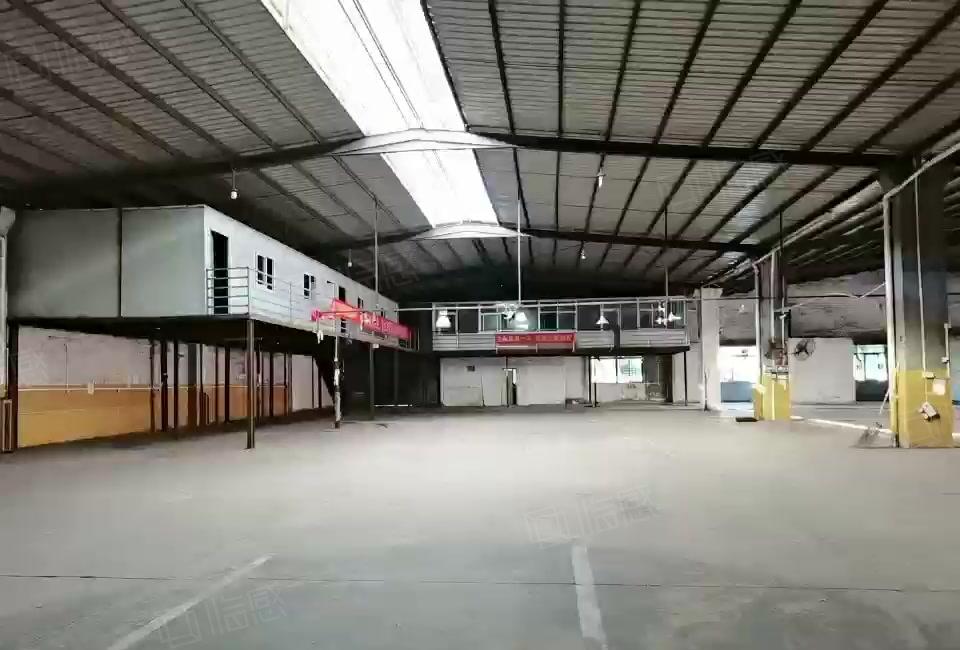 厚街单一层钢构厂房出租，滴水8米，现成水电办公室，无限制行业