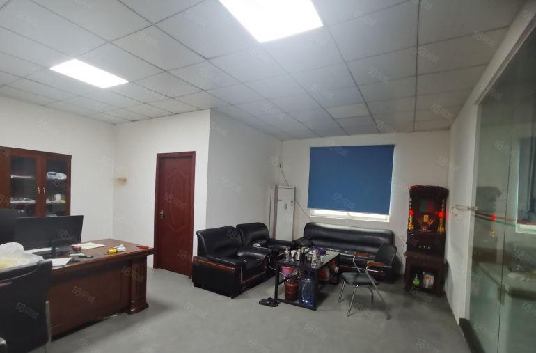 厚街原房东700平方厂房出租，现成地坪漆，水电齐全！