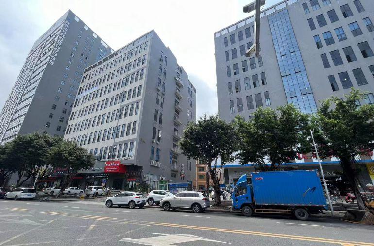 厚街全新重工业厂房整层楼上1200平形象好电梯大好停车