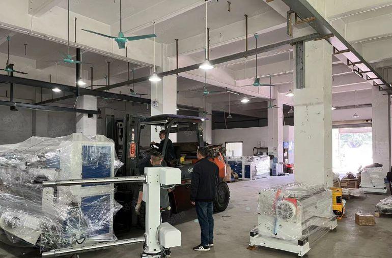 厚街下汴空出一楼1500平现成精装修水电齐全厂房出租仓库出租