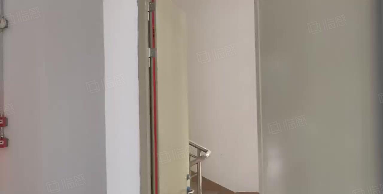 厚街全新厂房，有红本，工业用地，园区空地大，停车位足，电充足