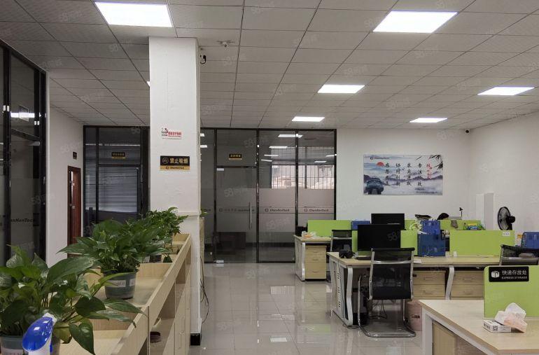 东莞市厚街镇大型园区精装修厂房，一楼800平，带牛角可进拖挂