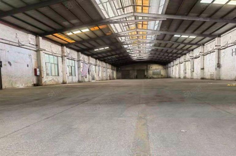 适合多种行业厂房低价出租，滴水7米到12米，位置优越交通方便