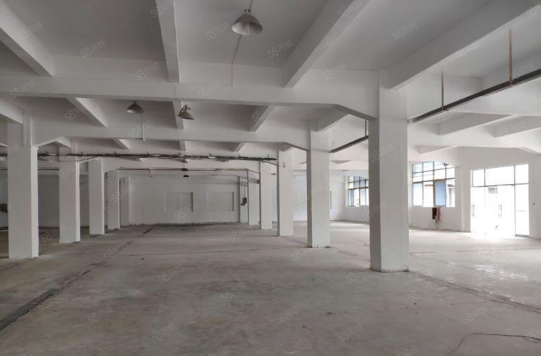 厚街一楼1500平厂房出租仓库出租，可以分租主线到车间空地大