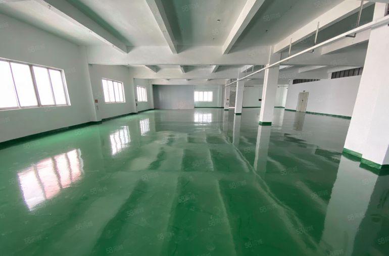 溪头新出楼上800平方带办公室全新地坪漆