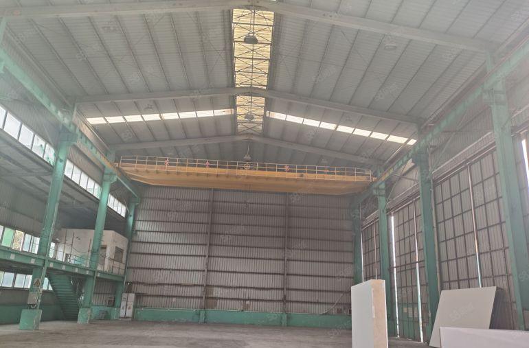 厚街镇重工业厂房2400平方高度13米带有5吨行车免费使用