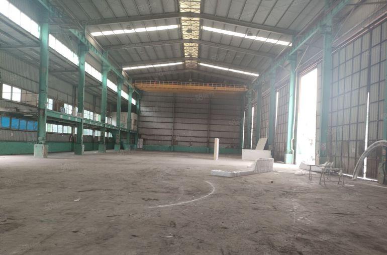 厚街镇重工业厂房2400平方高度13米带有5吨行车免费使用