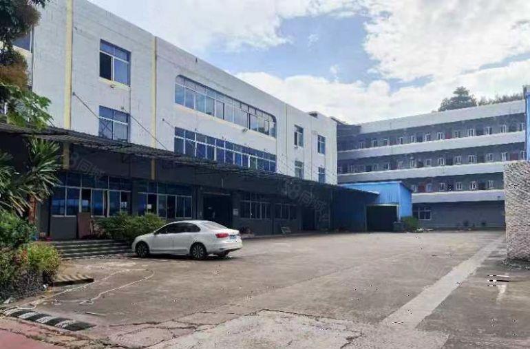 厚街新出一手房东独院厂房三层5000平方出租，现成水电办公