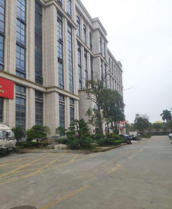 厚街工业大厦楼上1600平低价厂房出租，水电办公室齐全，