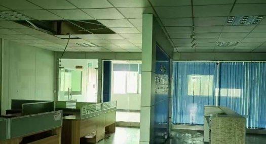 长安沿江高速单一层钢结构厂房出租1200方 带航吊