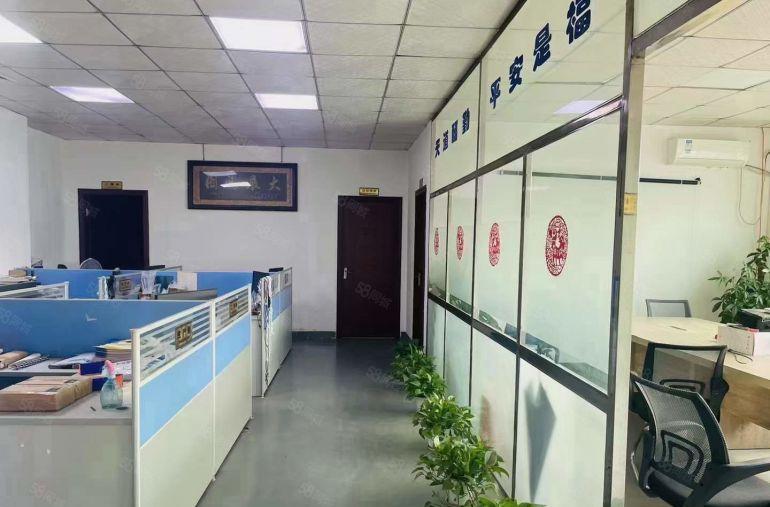 塘厦镇科苑城新出9成新标准厂房一楼整层1800平方带装修出租