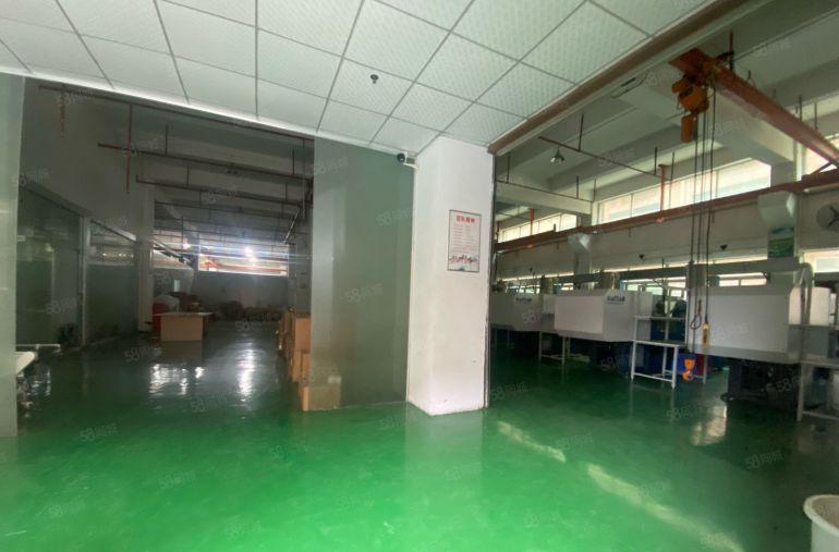 空出，0公摊一楼696平方带现成装修，