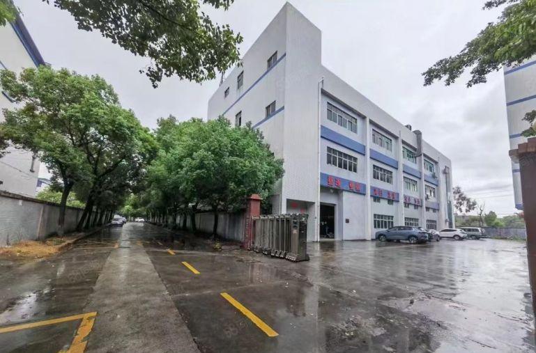 塘厦莲湖新空出精装修厂房，无转让费，，实际面积12块