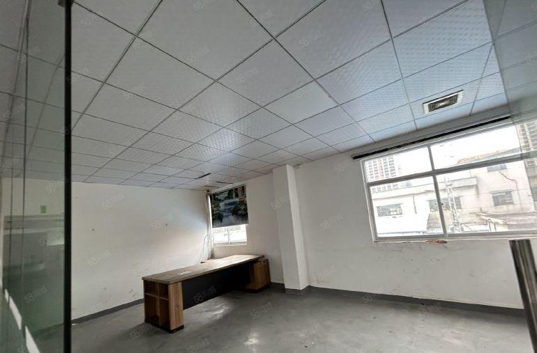 塘厦四村原房东直租楼上450平，面积实在，价格实惠，拎包入驻