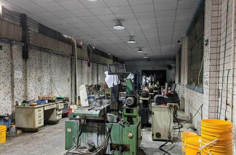 塘厦莲湖原房东标准一楼厂房出租，现成装修水电23块全包无杂费