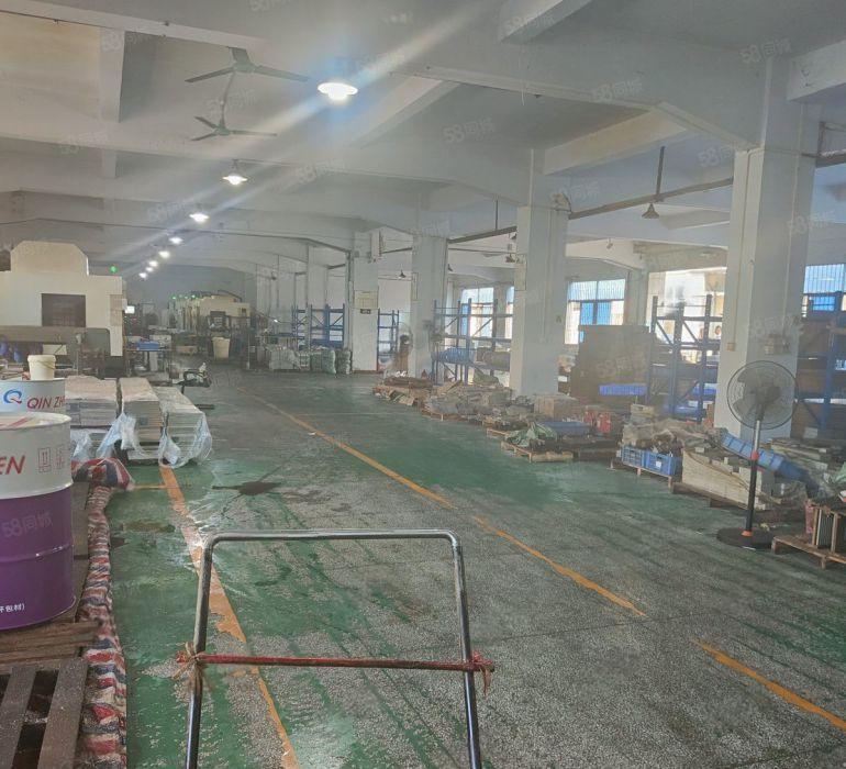 塘厦莲湖原房东一楼950平标准厂房出租，带装修办公室，实际租