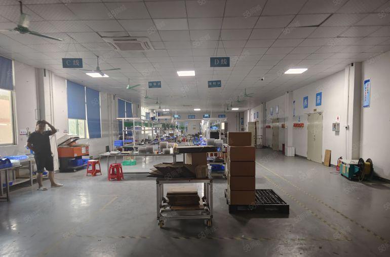 塘厦大坪新出楼上1900平标准厂房出租，带精装修前台办公室