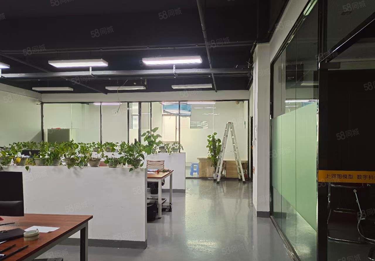 厂房位于塘厦沙湖临深处，面积2500平方，原房东，有办公室装