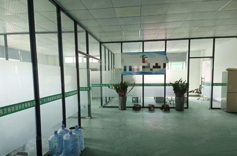 四村高速口附近三楼精装修厂房900平现成办公家具园区形象好