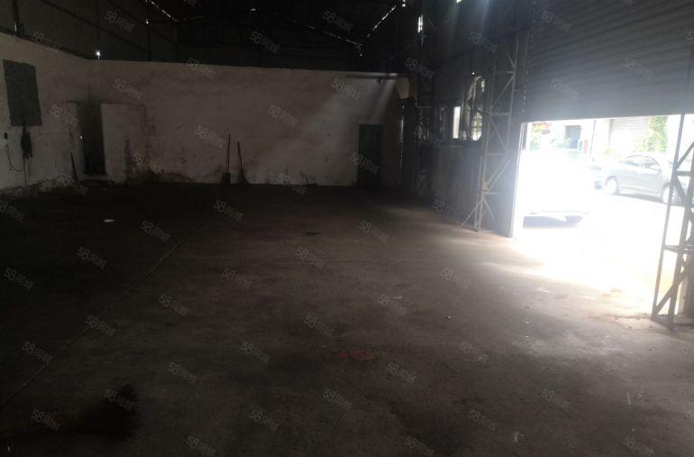 独院砖墙到顶铁皮房有阁楼交通便利水电齐全行业不限超低价原房东