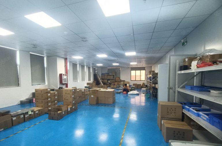 塘厦石马独栋楼上无尘车间1500平现场办公室