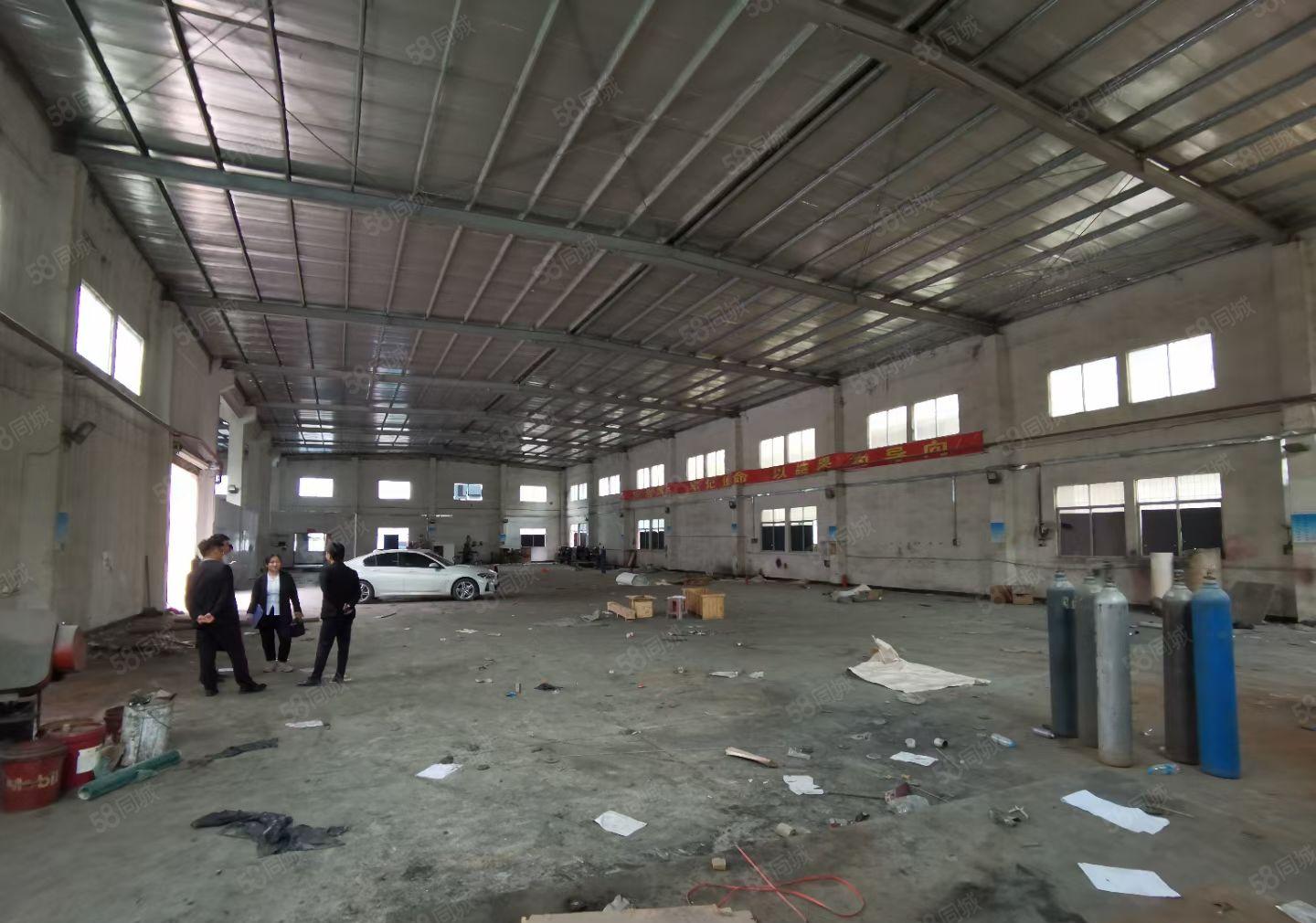 林村单一层小独院2000平米现成装修