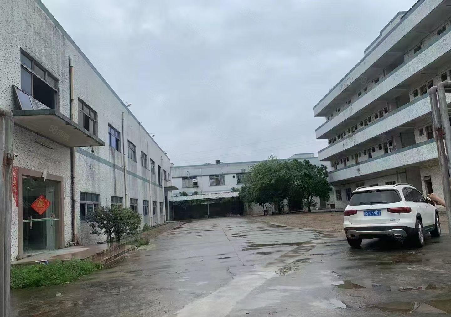 塘厦镇振兴围村，独栋二楼  三楼厂房一起出租，周边停车方便