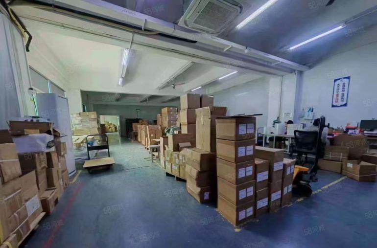 塘厦石鼓原房东楼上2000平厂房仓库出租，现成装修，水电齐全