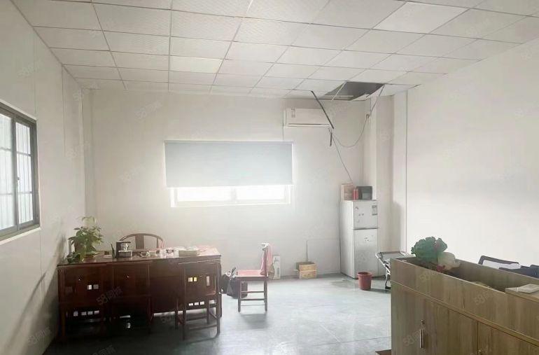 特价11！塘厦清湖头工业园区400平出租。水电齐全。现成装修