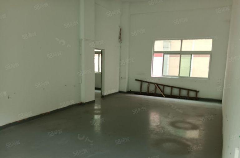 凤凰岗500平低价厂房出租原房东精装修。