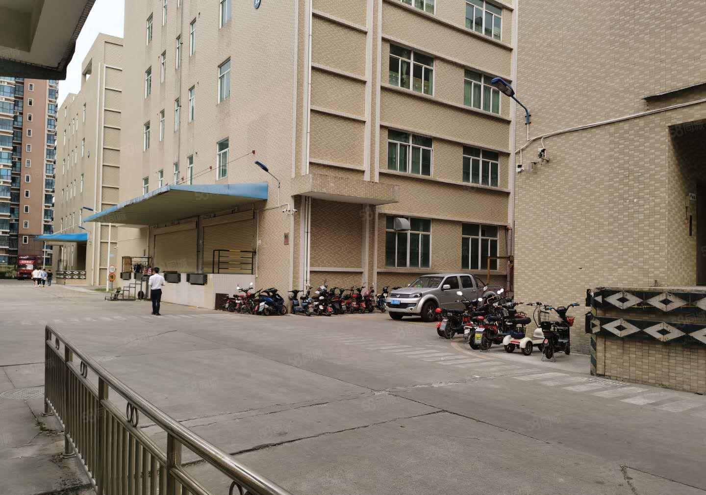 15元起租塘厦工业园区10000平厂房出租带红本可分租