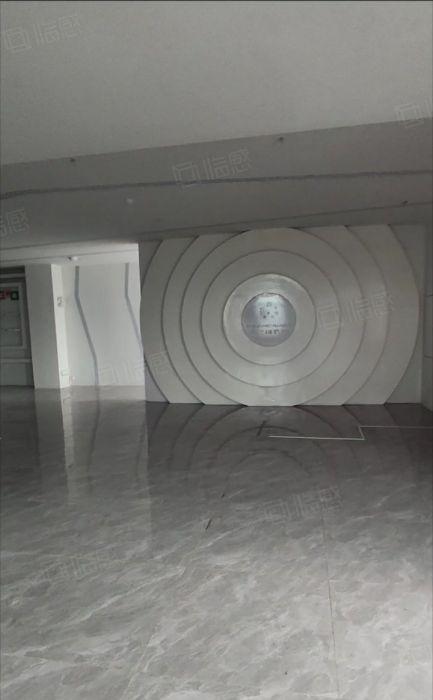 东莞塘厦科苑城全新豪华装修办公室，空地大，3吨电梯，拎包生产