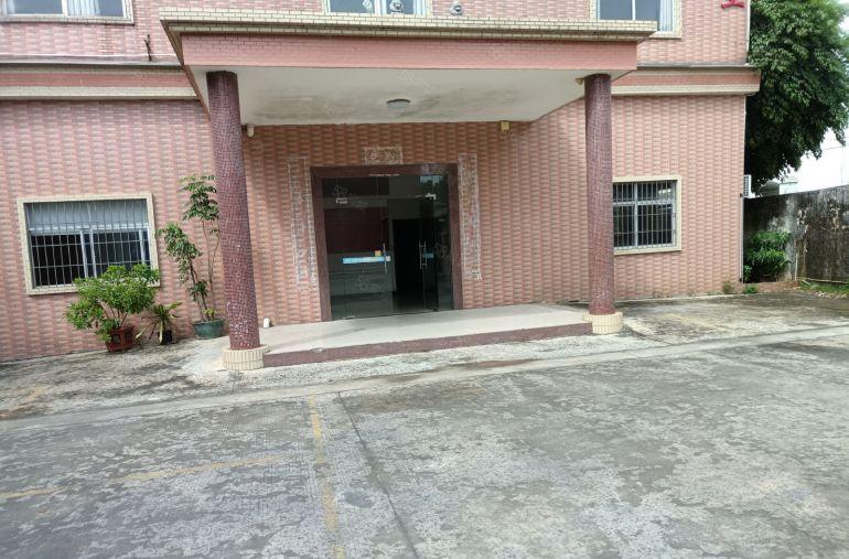 台湾房东，塘厦镇小独门独院厂房出租，格局方正好用，交通便利