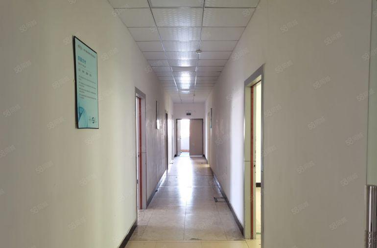 塘厦科苑城小独院二层2500平，空地大，带豪华精装修办公室。