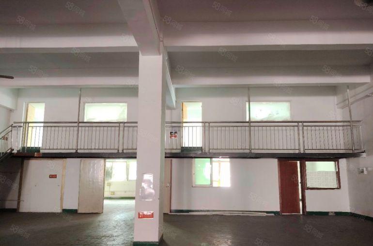 塘厦一楼小面积厂房出租，现成阁楼办公室格局方正适合各行各业