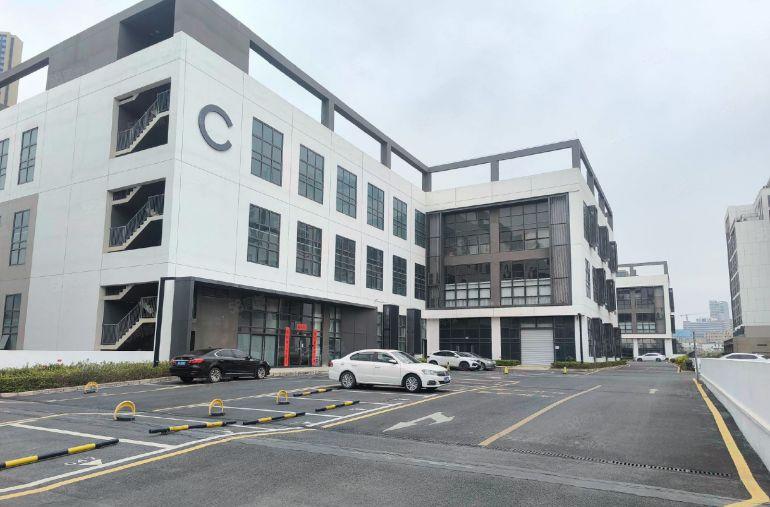 塘厦原房东一二楼各2000平精装修厂房仓库，大小分租水电齐全