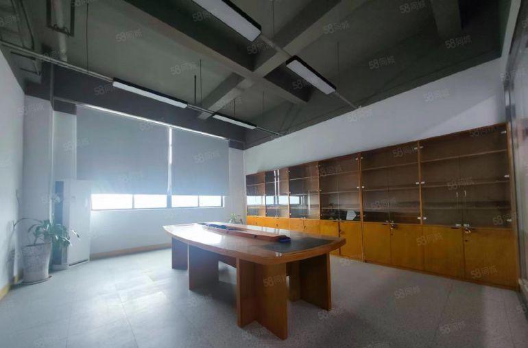 塘厦新出原房东，漂亮精装修地坪漆厂房仓库出租，3吨电梯形象好