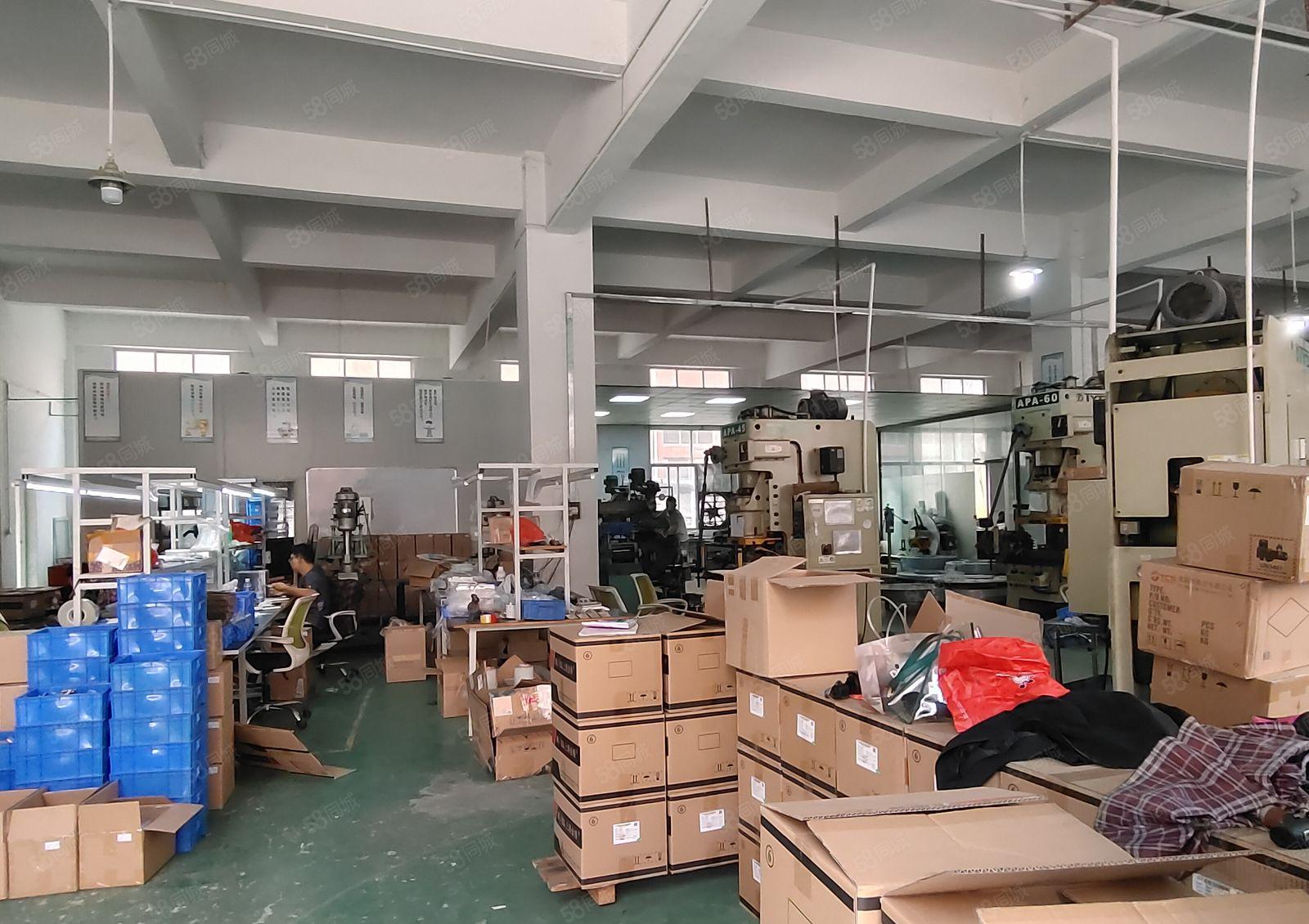 塘厦凤凰岗精装修一楼厂房780平现成水电好进大车空地大