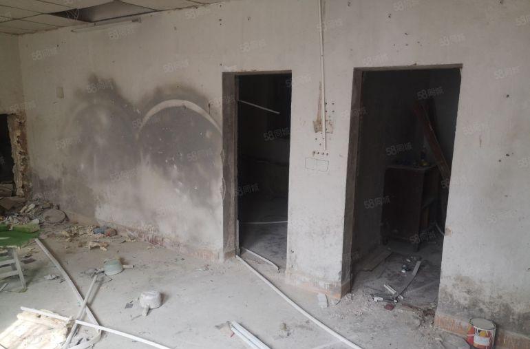 独院砖墙到顶铁皮房有阁楼交通便利水电齐全行业不限超低价原房东