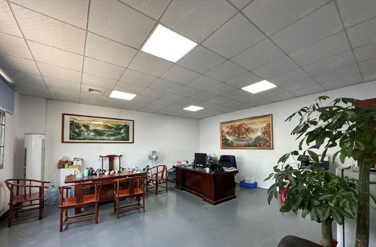 塘厦独院小面积一楼带精装修办公前台厂房出租，水电齐全可进大车