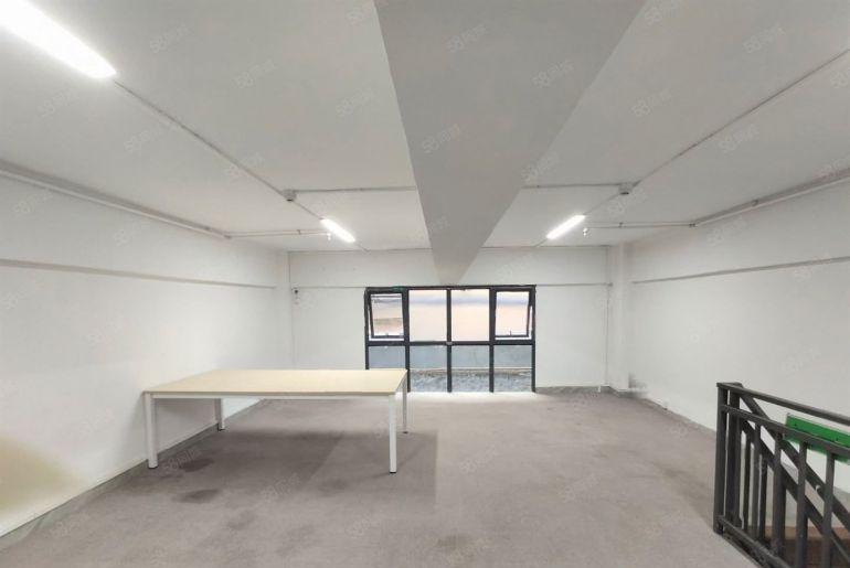 特价11.8 一楼复式300平办公仓库出租靠近主干道，交通方