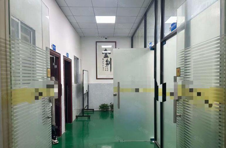 塘厦林村新出一楼628平，现成装修办公室行车，无需转让费出租