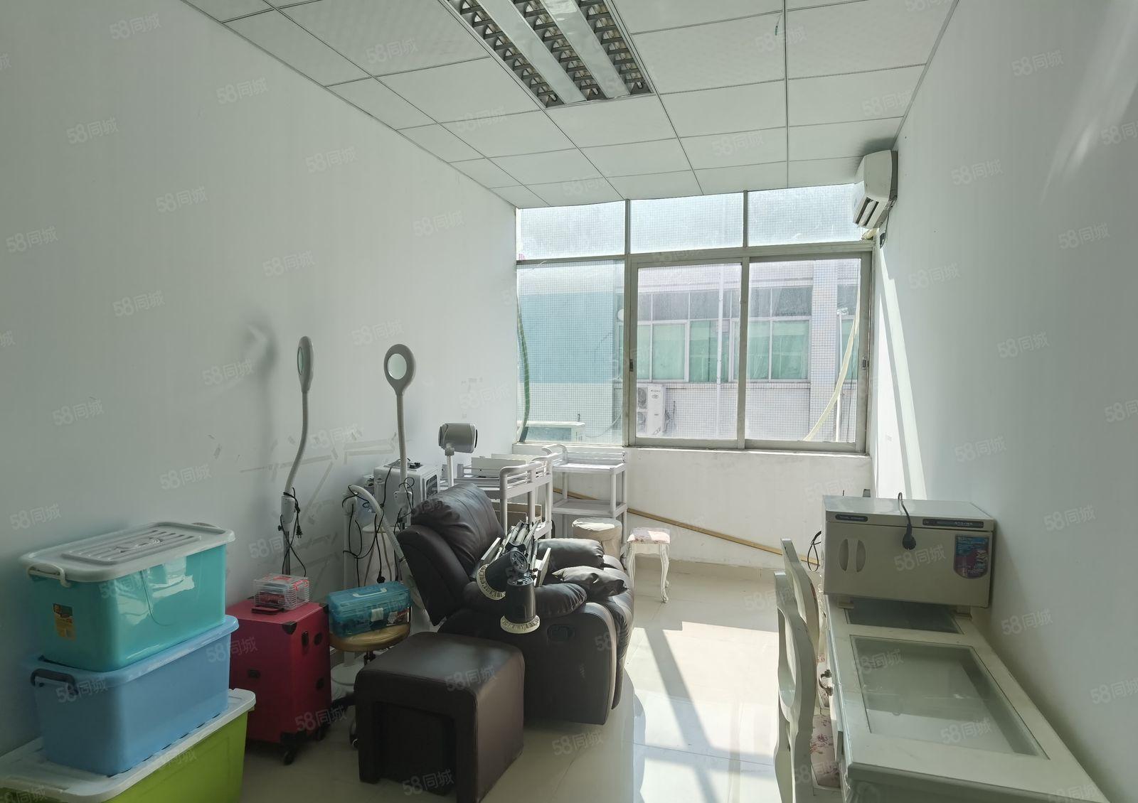 塘厦科苑城新出厂房 现成水电现成办公室 形象佳 易招工