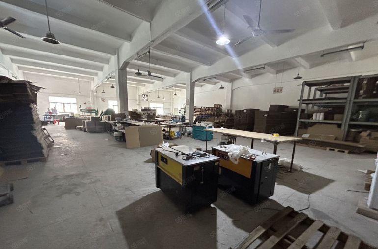 塘厦科苑城独院标准2楼1100平方，主线到车间，水电齐全！